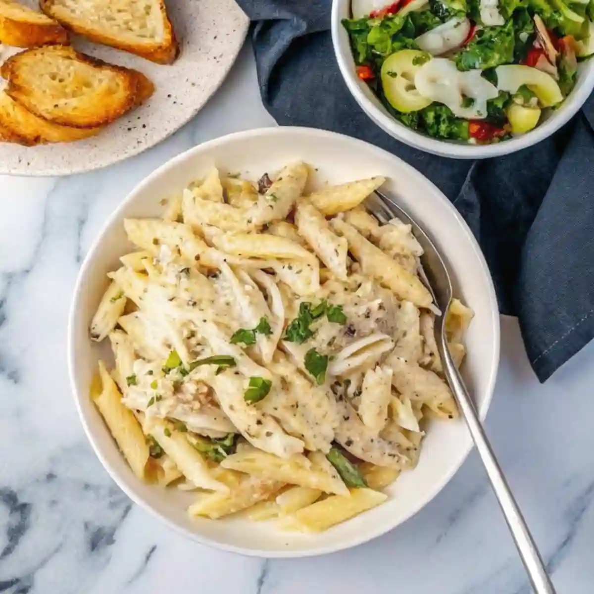 Best Crockpot Chicken Alfredo Recipe | Creamy & Easy